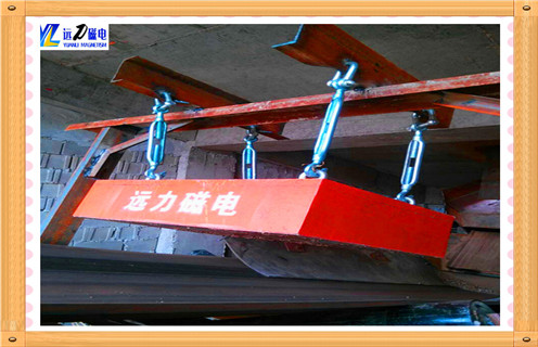 除鐵器，除鐵器的工作原理_結(jié)構(gòu)及工作原理_在除鐵器前可安裝金屬探測(cè)器價(jià)格型號(hào)表_磁場(chǎng)強(qiáng)度標(biāo)準(zhǔn)范圍 