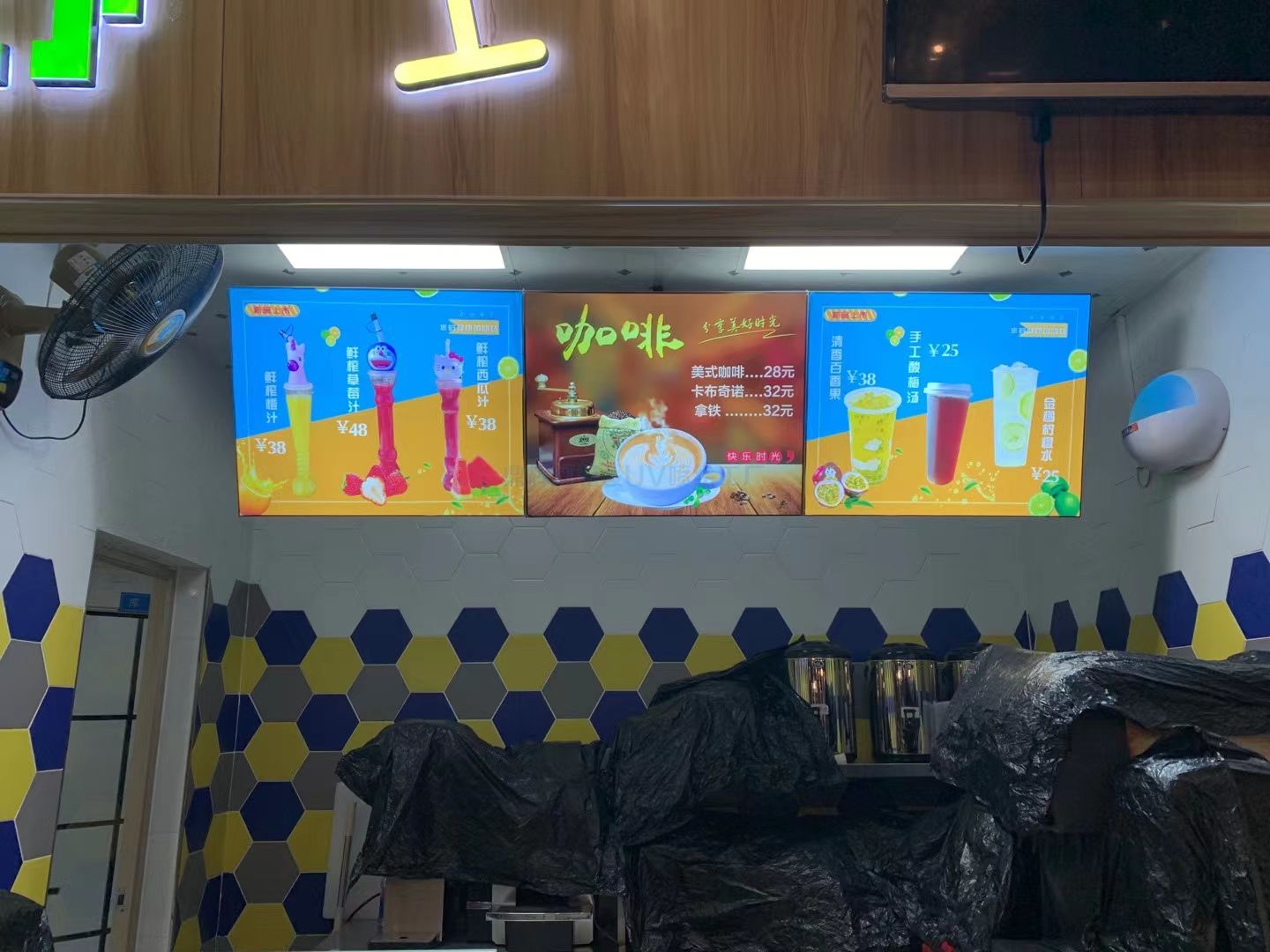 卡布點(diǎn)餐燈箱(圖1)